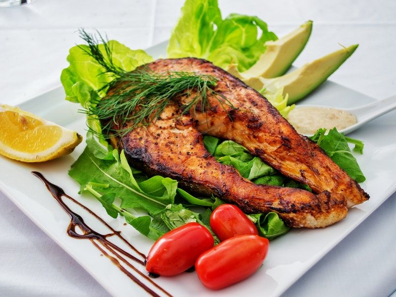 Burger with cheddar and bacon